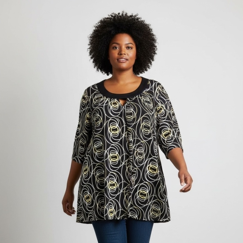 Penningtons airy, Flowy tunic  style top w 3/4 sleeves, keyhole at the neckline